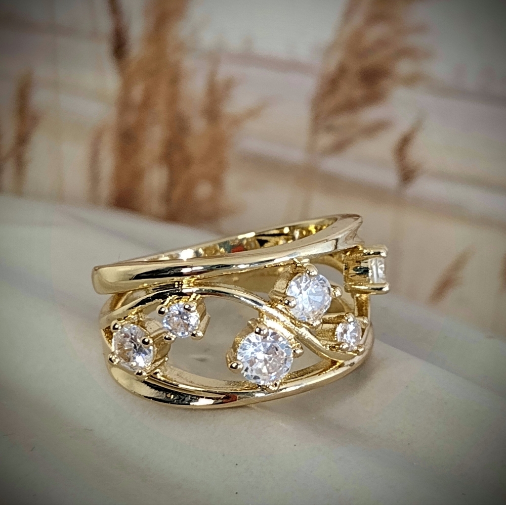 Round Cut Cubic Zirconia Diamond Ring Size 6.5 Gold Vermeil Stainless Steel